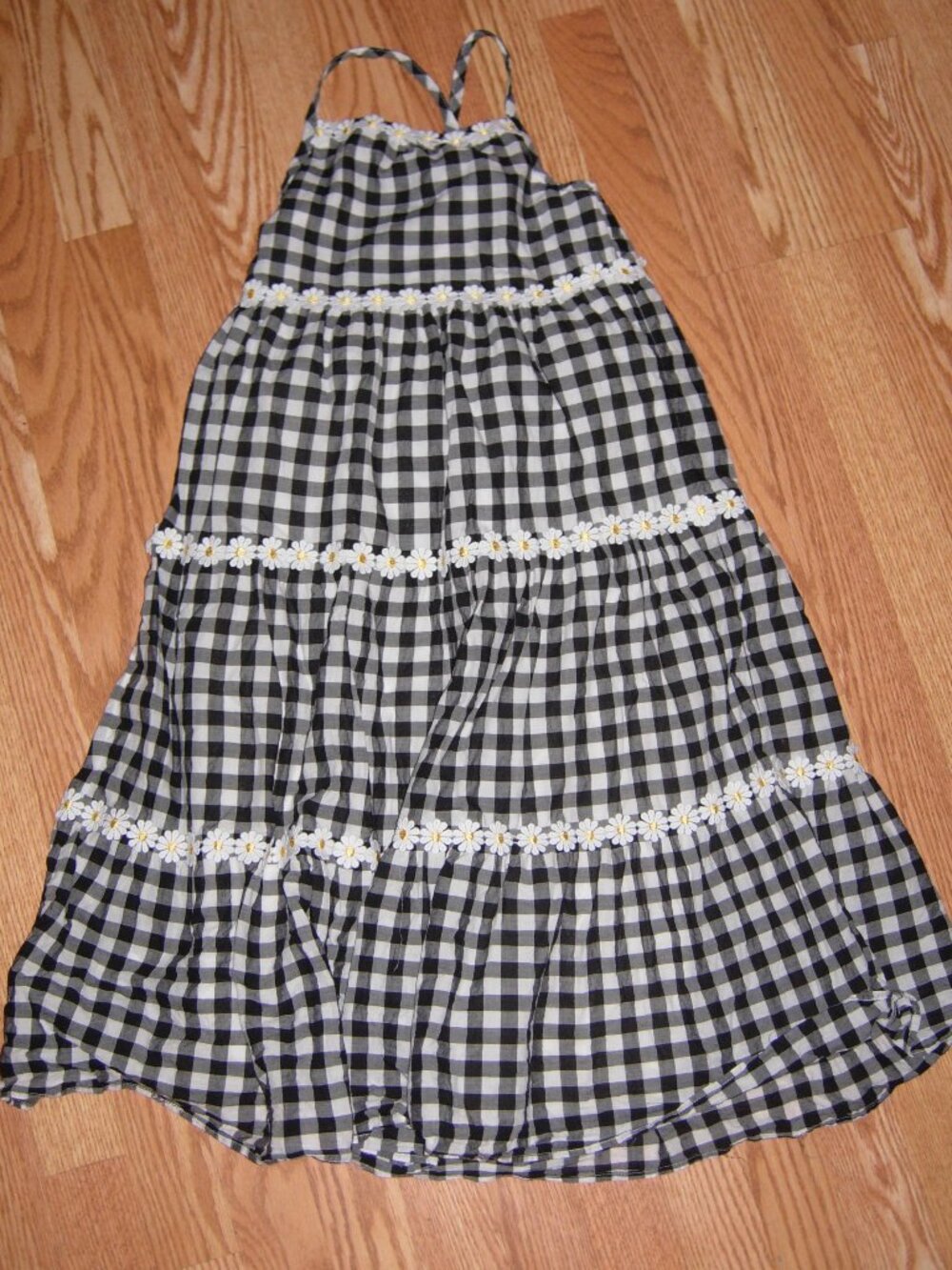 Isaac Mizrahi Black and White Gingham Daisy-Trim Tiered Sundress 8